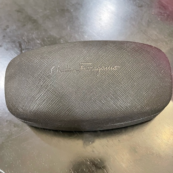 Authentic Ferragamo eye glass case, cleaner, and portable case - Picture 2 of 4